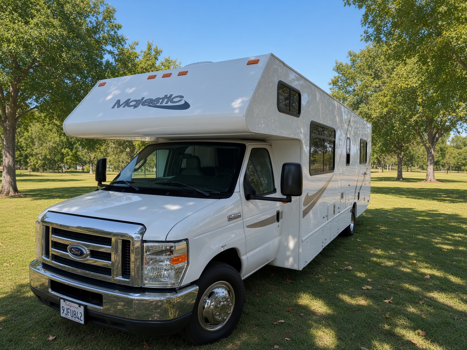 2018 Thor Motor Coach FOUR WINDS MAJESTIC 28A in clovis CA