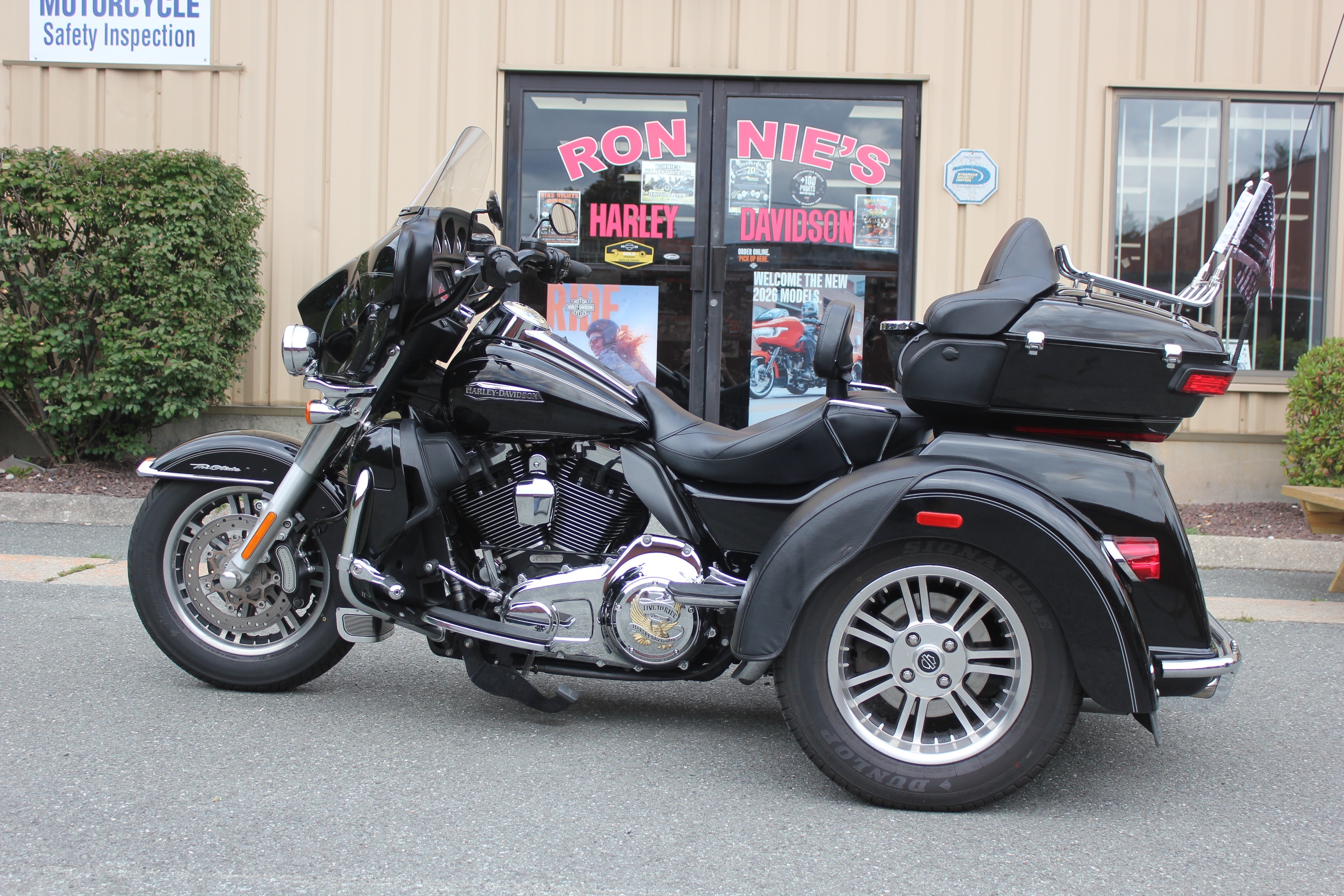 2016 Harley-Davidson Tri Glide® Ultra ULTRA CLASSIC in Pittsfield, MA