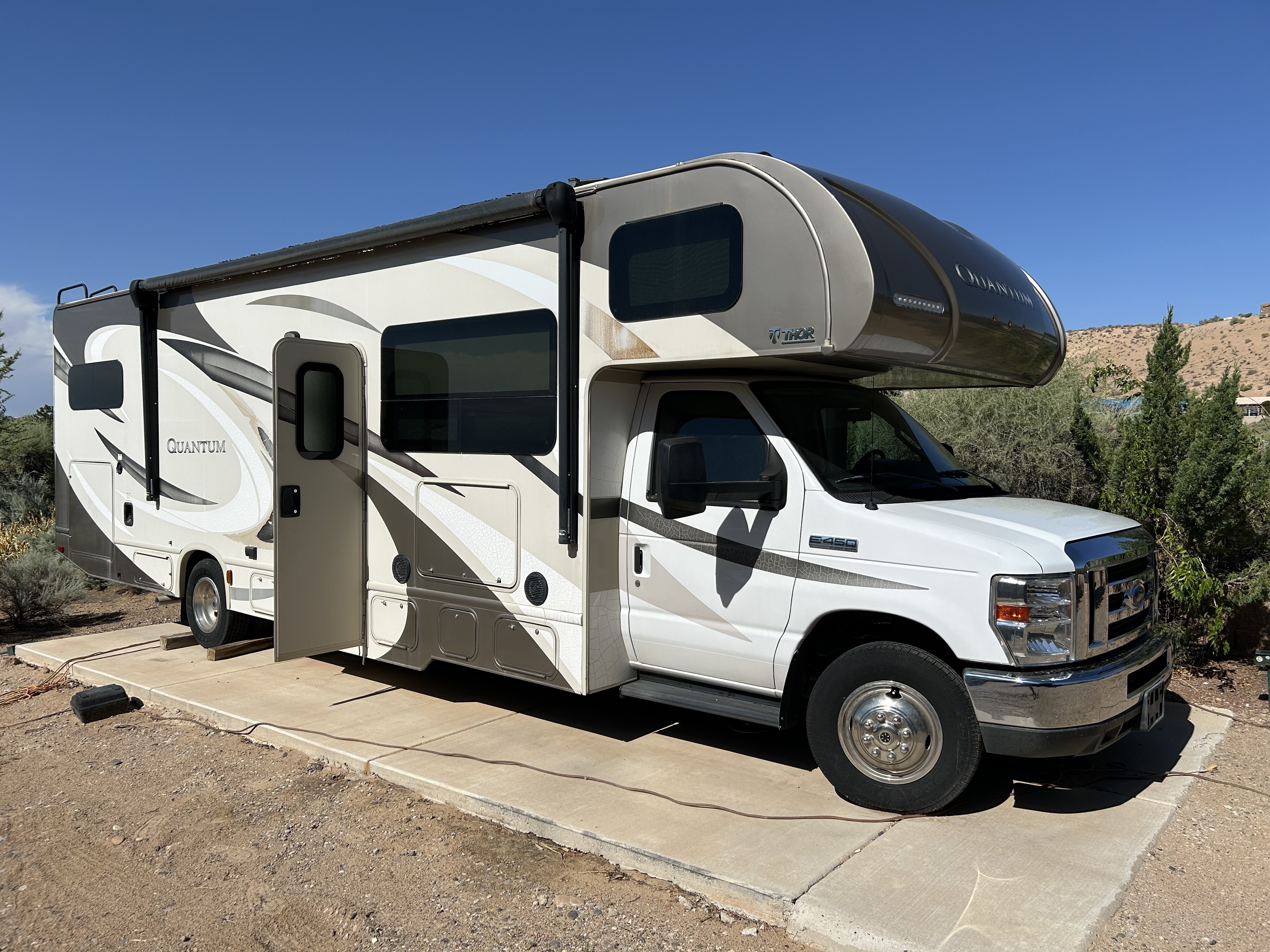 2017 Thor Motor Coach QUANTUM WS31 RV