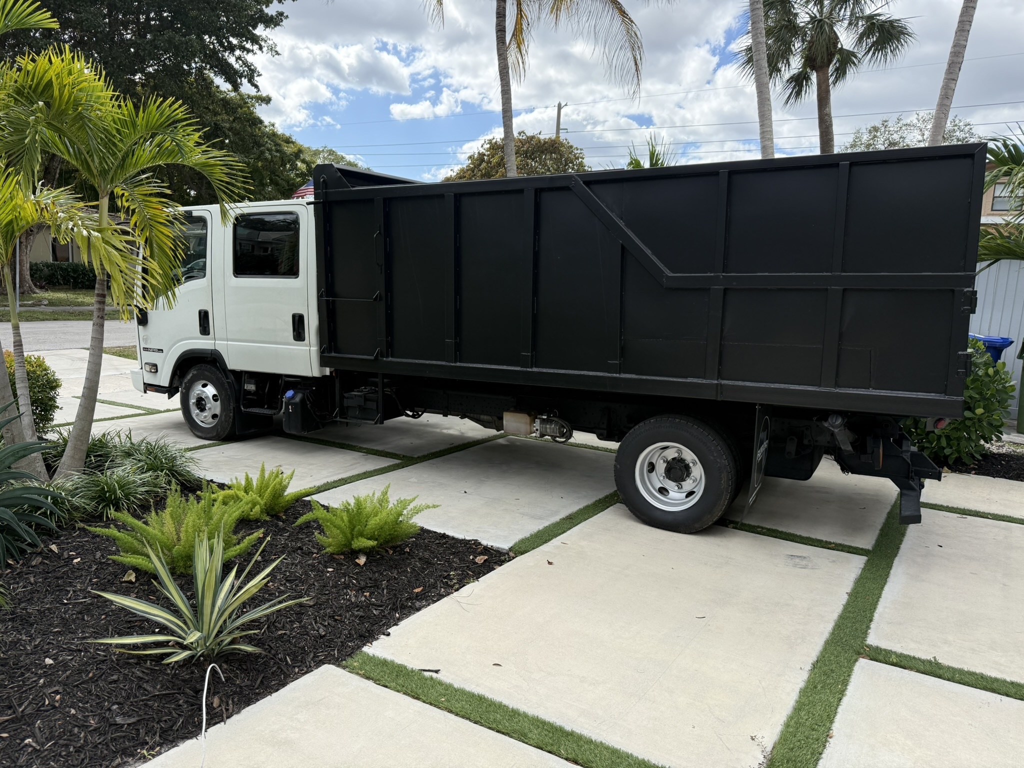 2014 ISUZU NPR in Fort Lauderdale, FL