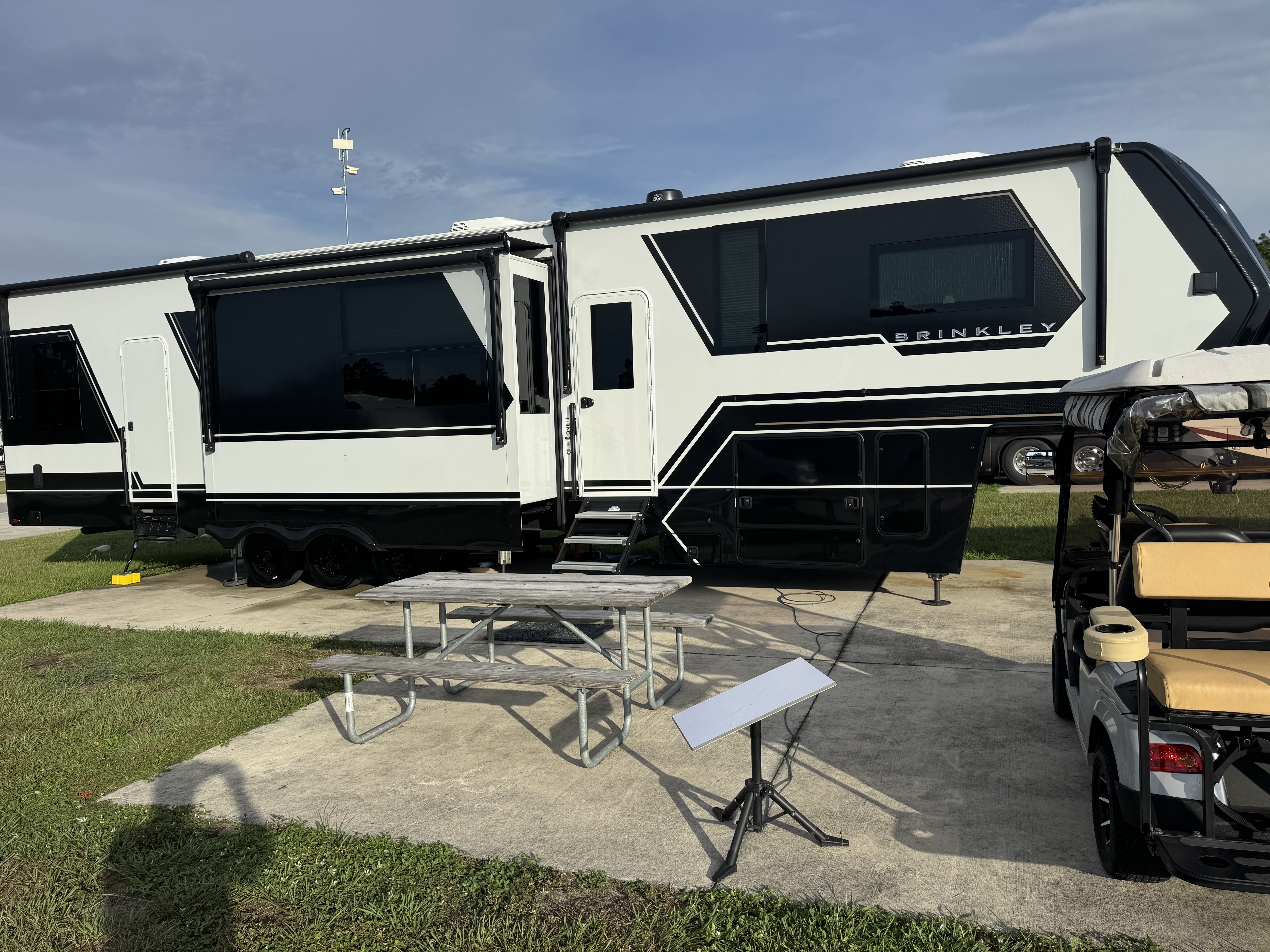 2025 Brinkley MODEL G 3970 RV