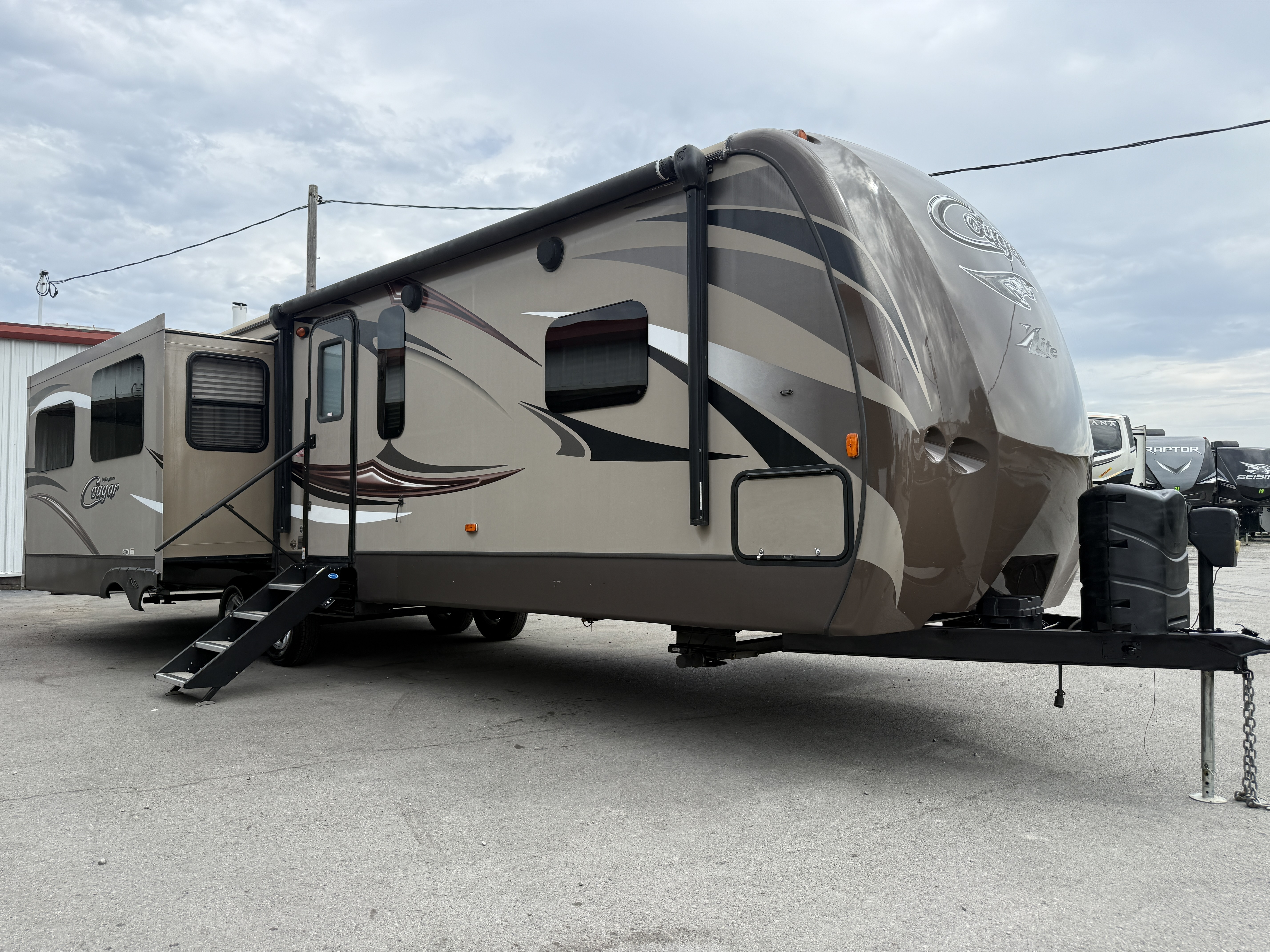 2016 Keystone COUGAR 33RES in findlay OH