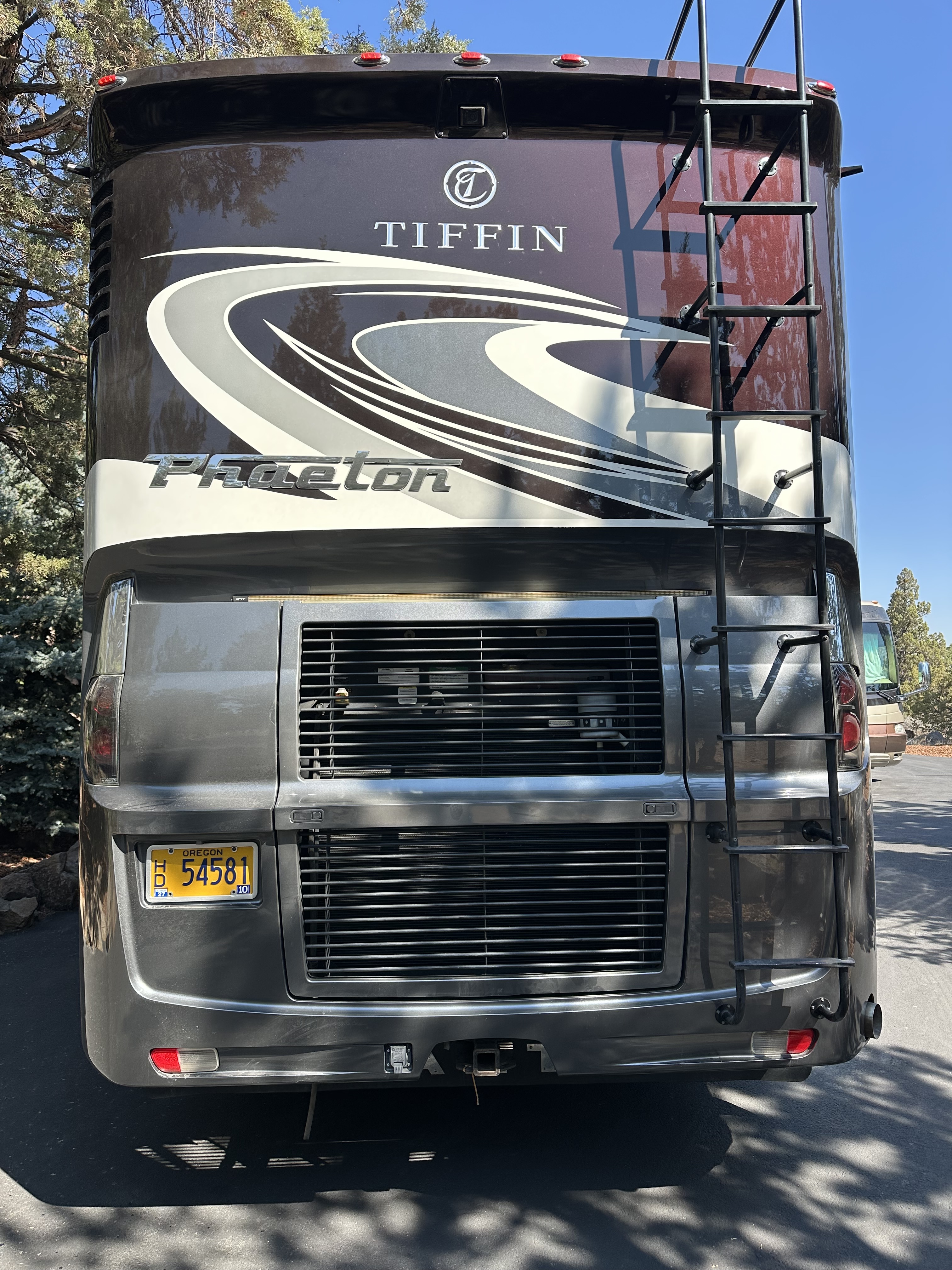 2016 Tiffin Motorhomes PHAETON 40 QBH in bend OR