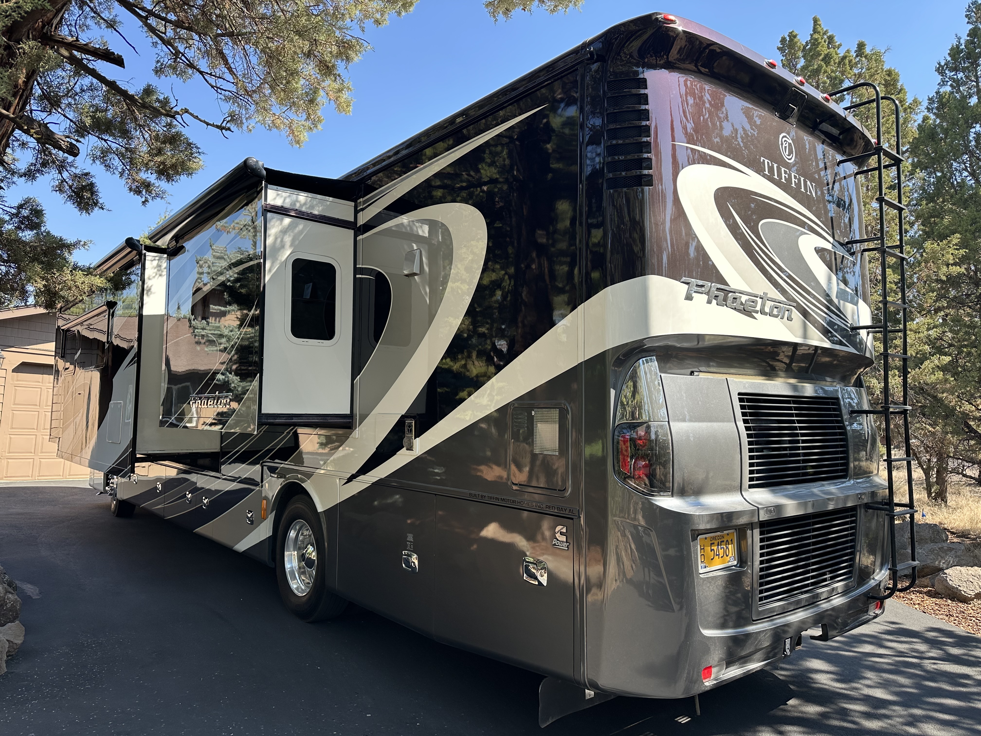 2016 Tiffin Motorhomes PHAETON 40 QBH in bend OR