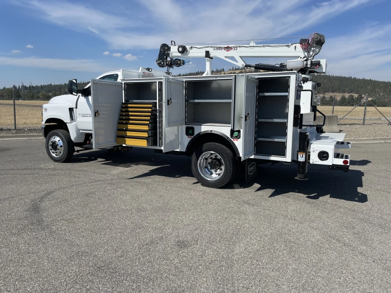 2025 CHEVROLET SILVERADO 6500HD