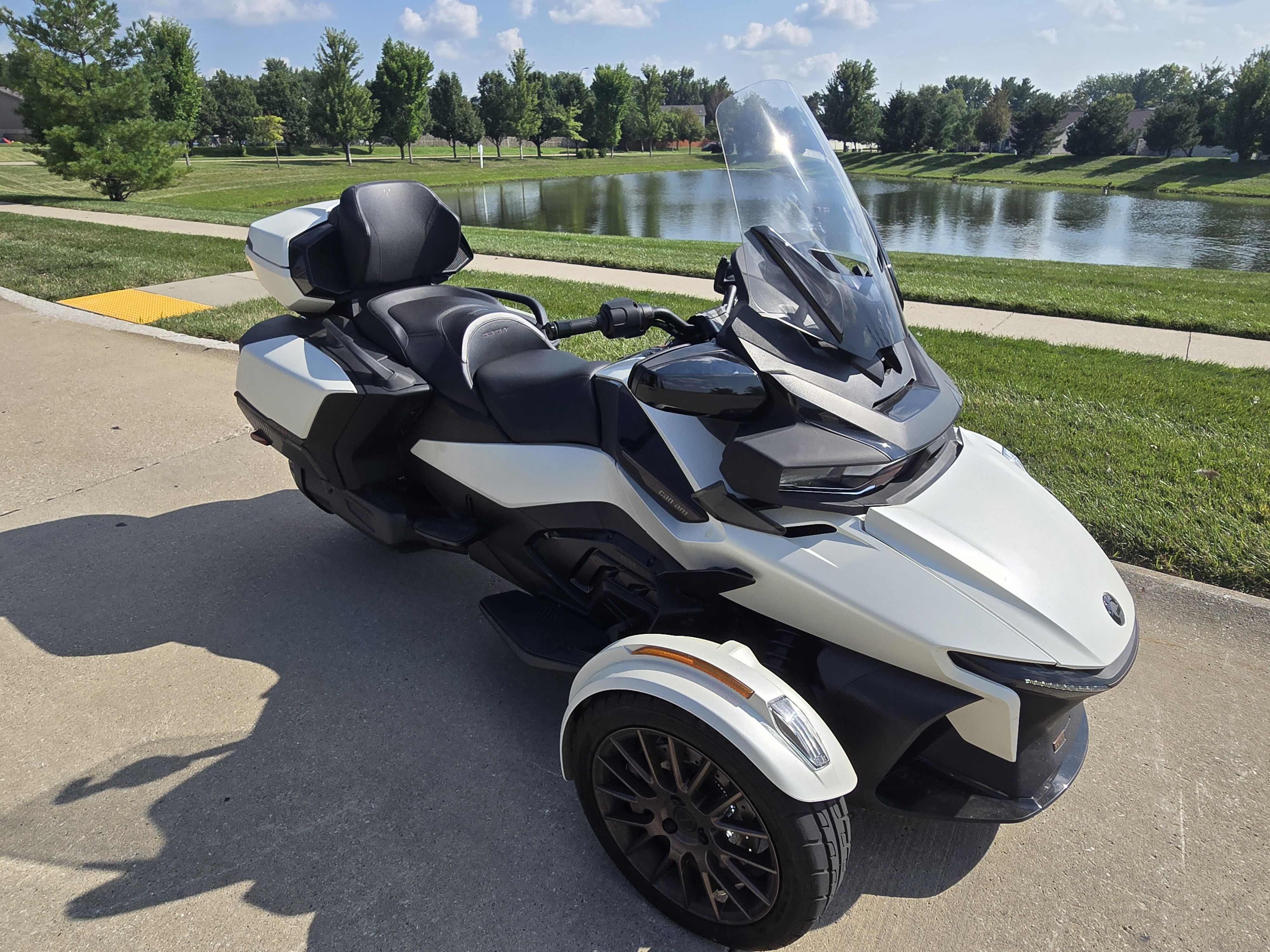 2025 Can-Am SPYDER RT SEA-TO-SKY SEA-TO-SKY in Altoona, IA