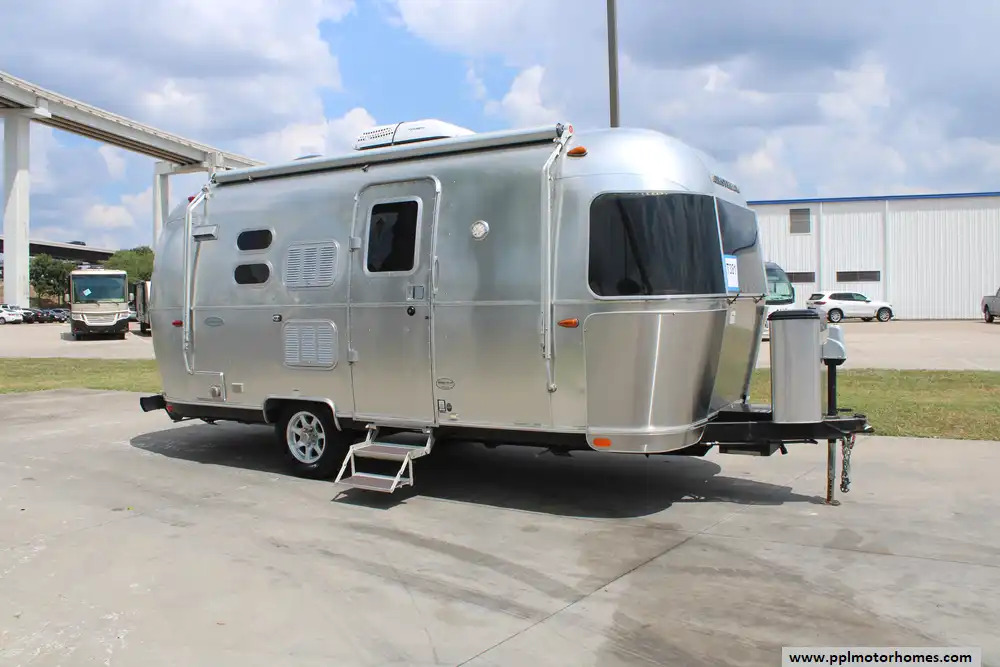 2019 Airstream Flying Cloud 20FB in houston TX