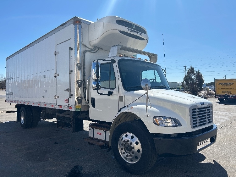2020 FREIGHTLINER BUSINESS CLASS M2 106 in Rothschild, WI