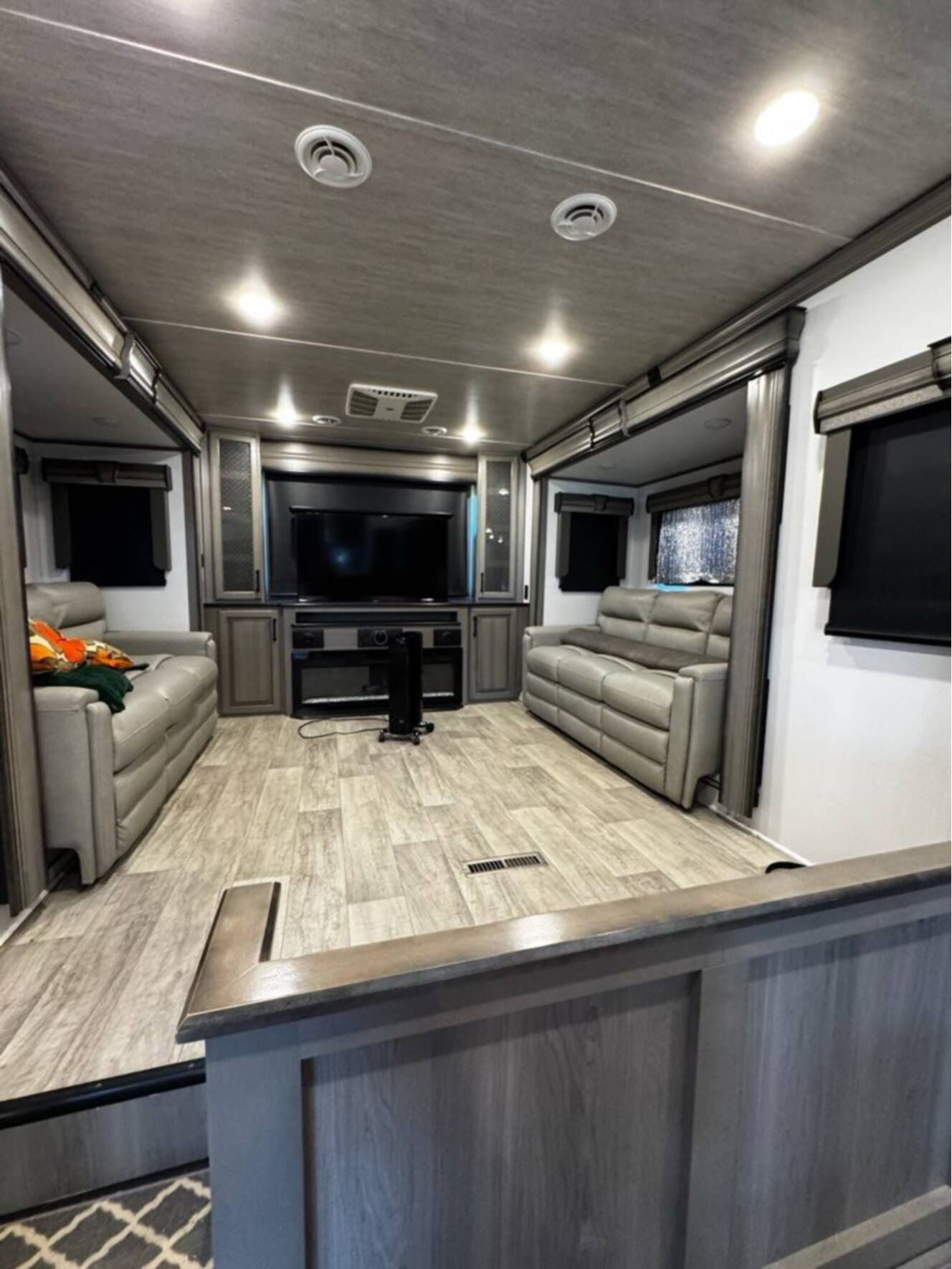 A photo of this 2022 Keystone Montana 3791RD