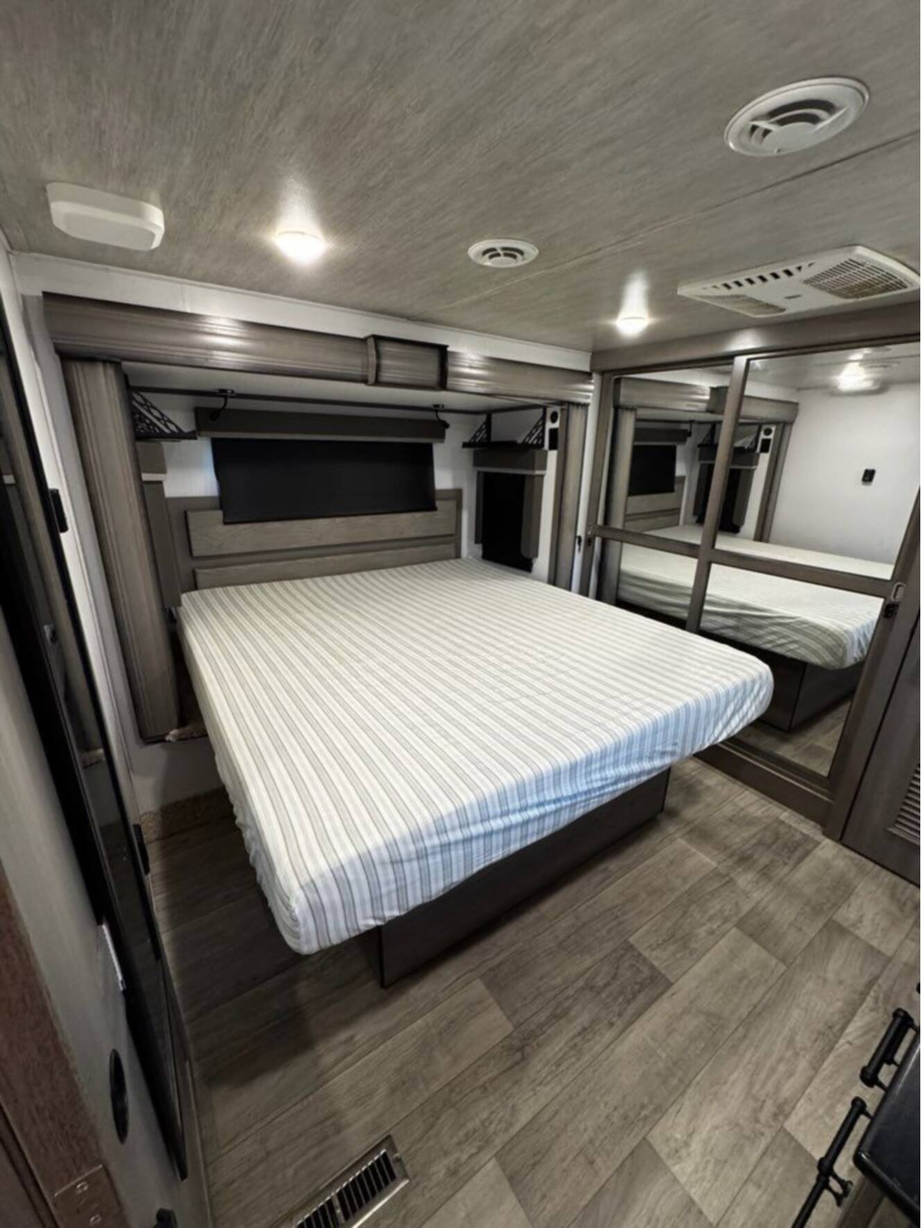 A photo of this 2022 Keystone Montana 3791RD
