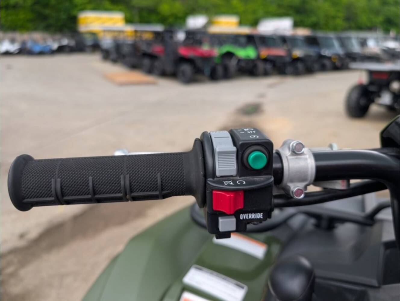 A photo of this 2025 Yamaha Kodiak 700 EPS