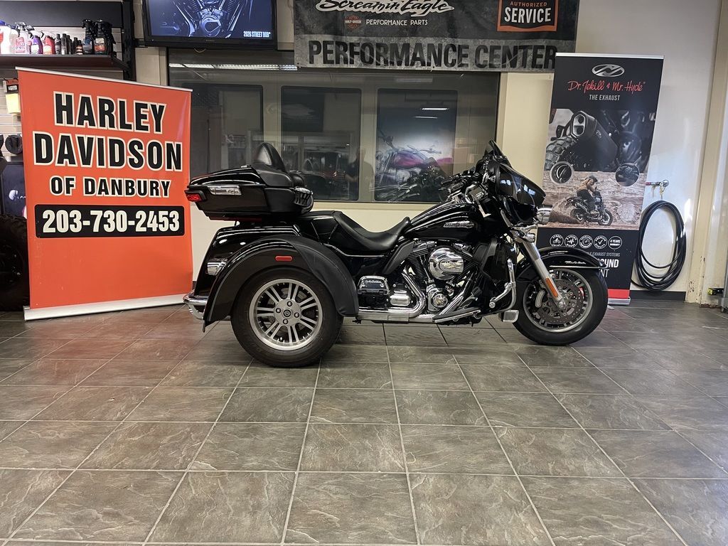 2014 Harley-Davidson® FLHTCUTG - Tri Glide® Ultra ULTRA CLASSIC in Danbury, CT