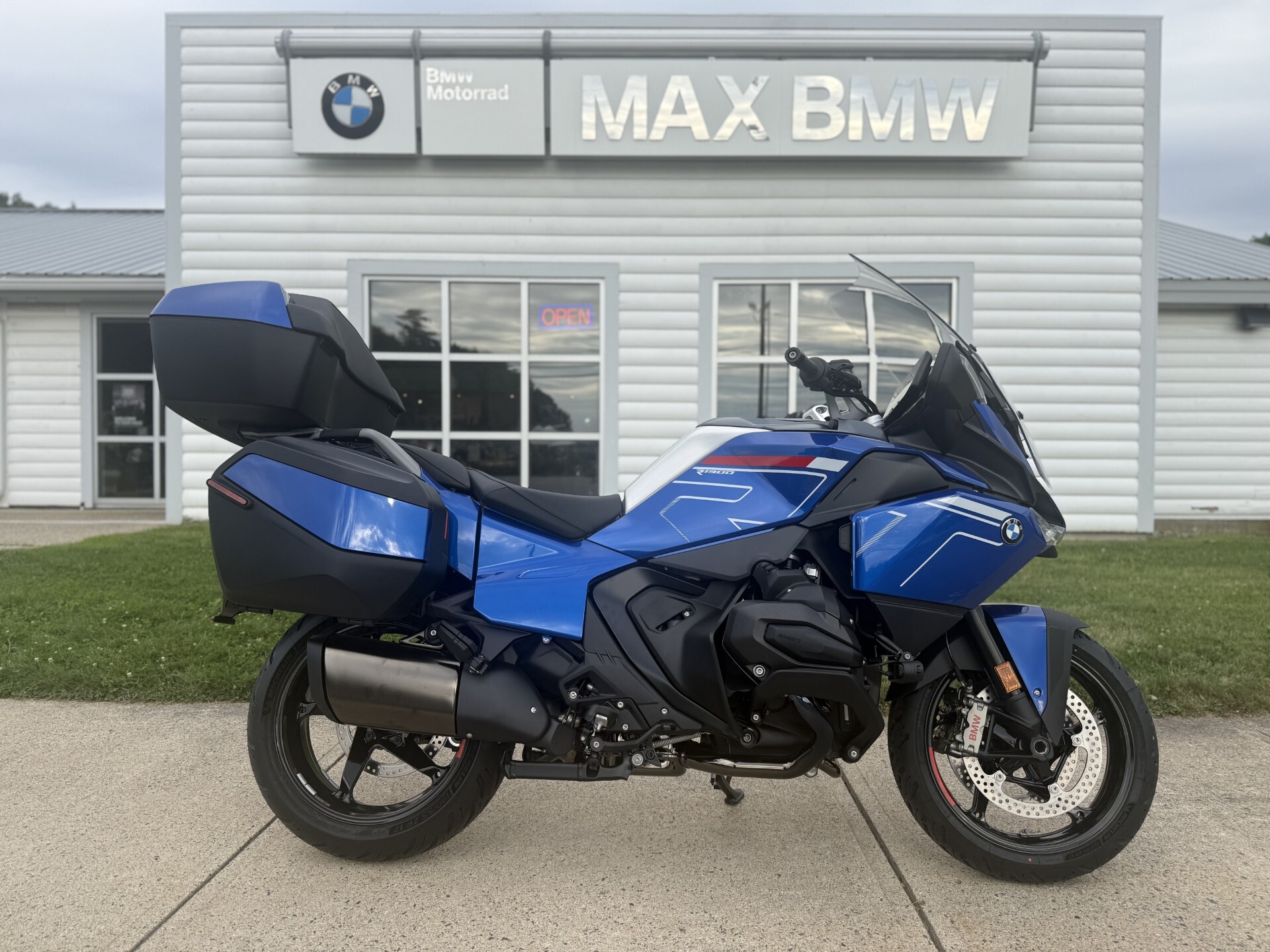 2026 BMW R1300RT in North Hampton, NH