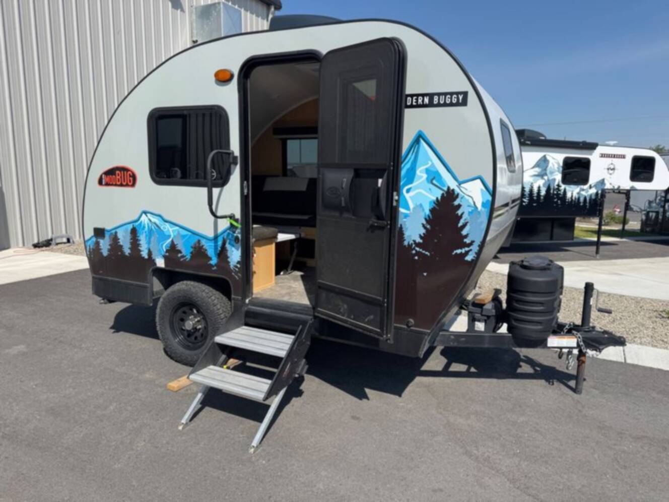 A photo of this 2024 Modern Buggy Big Buggy BB12