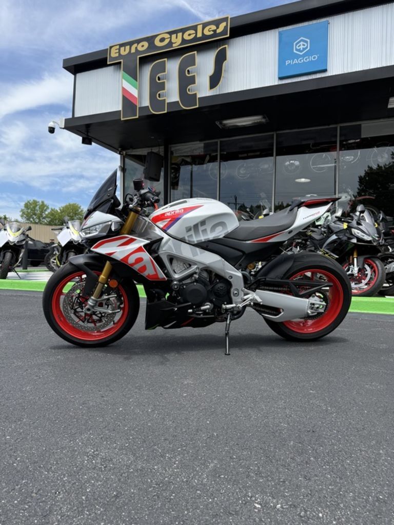 2024 Aprilia® Tuono V4 Factory 1100 Speed White FACTORY 1100 in Charlotte, NC