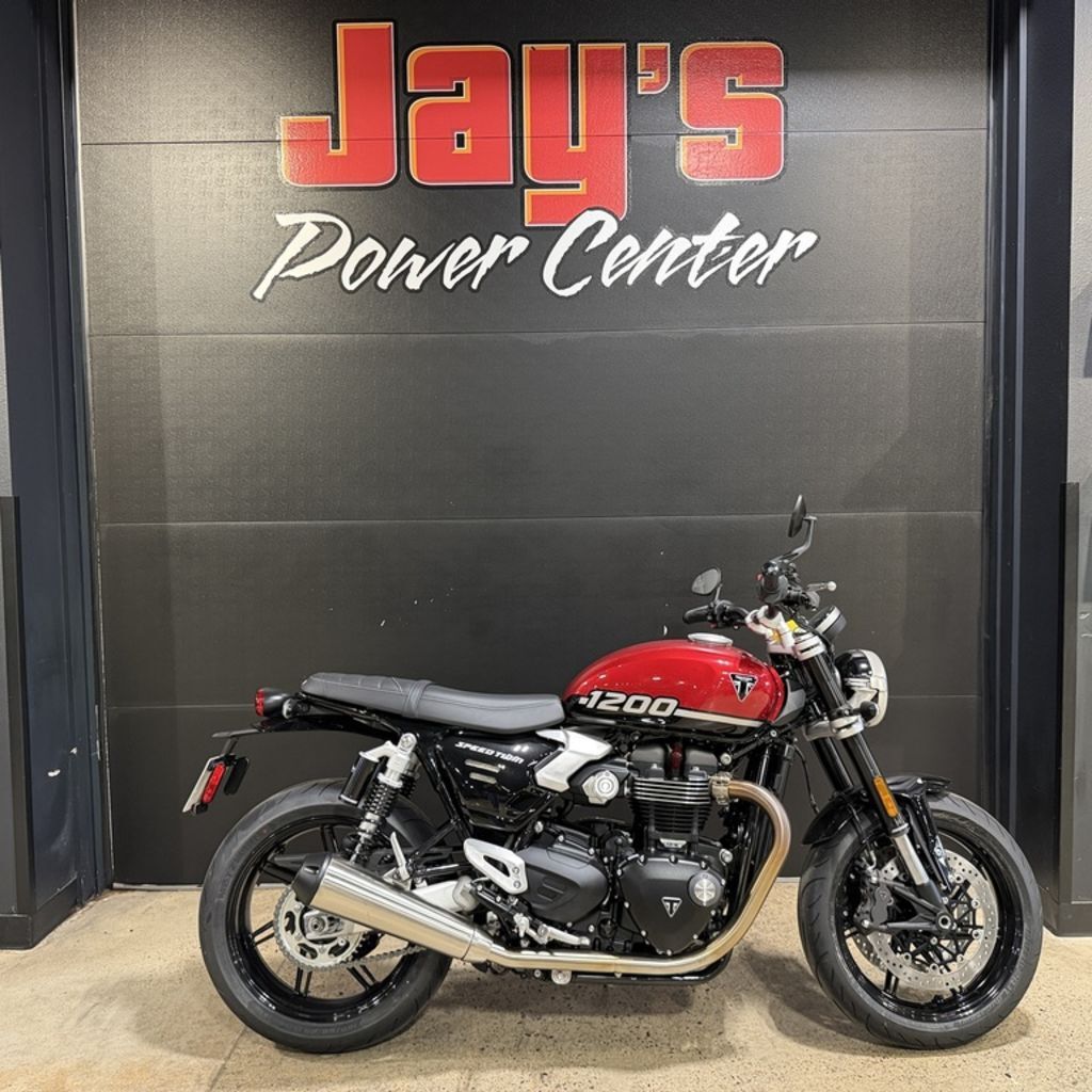 2026 Triumph Speed Twin 1200 Carnival Red/Sapphire Black in Reedsburg, WI