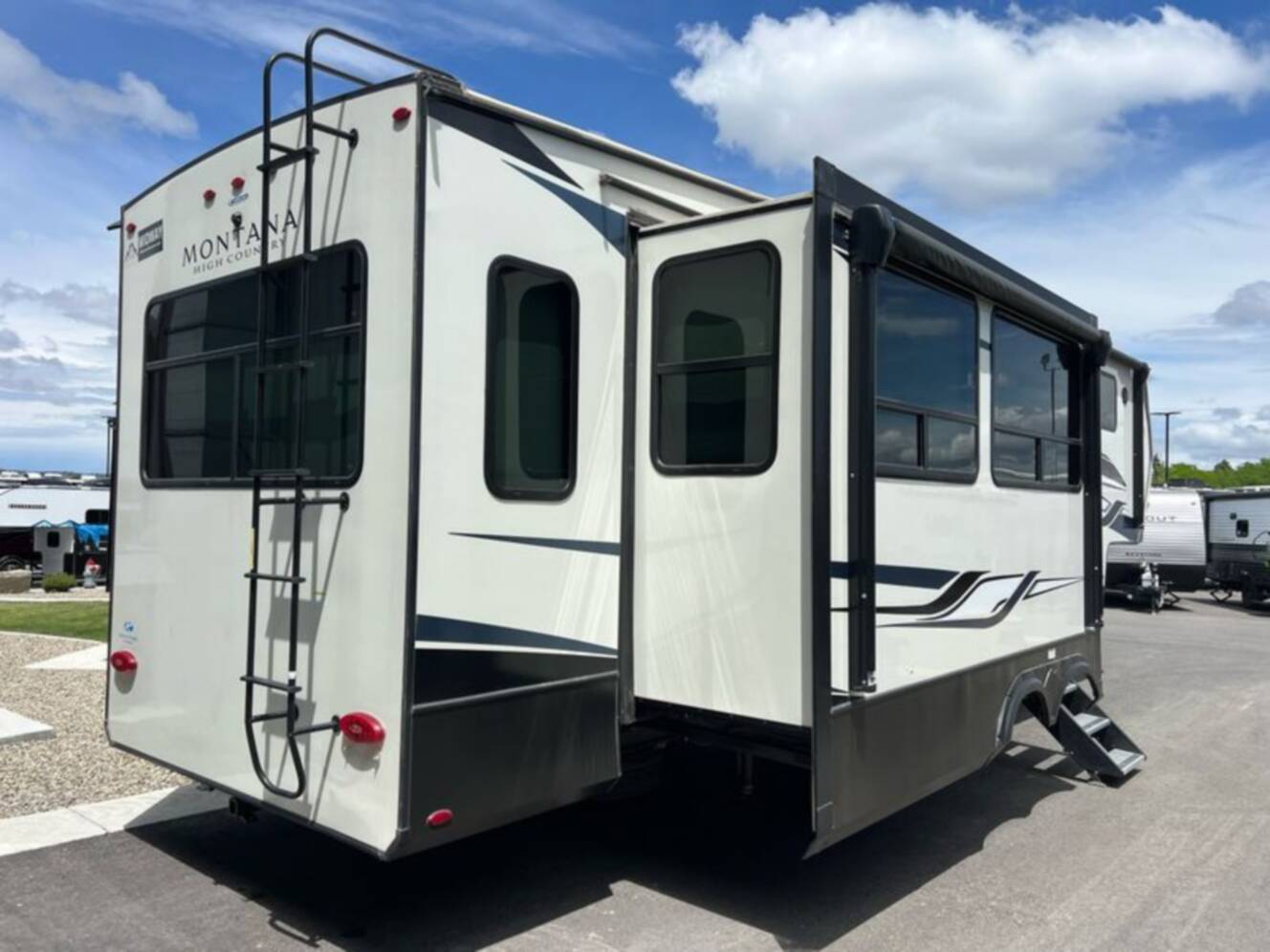 A photo of this 2023 Keystone Montana High Country 295RL