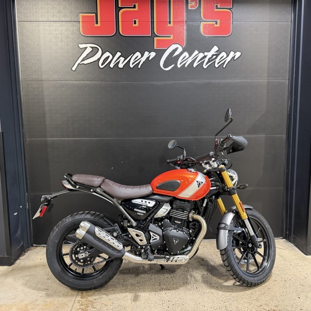 2026 Triumph Scrambler 400 X Baja Orange/Aluminium 400 X in Reedsburg, WI
