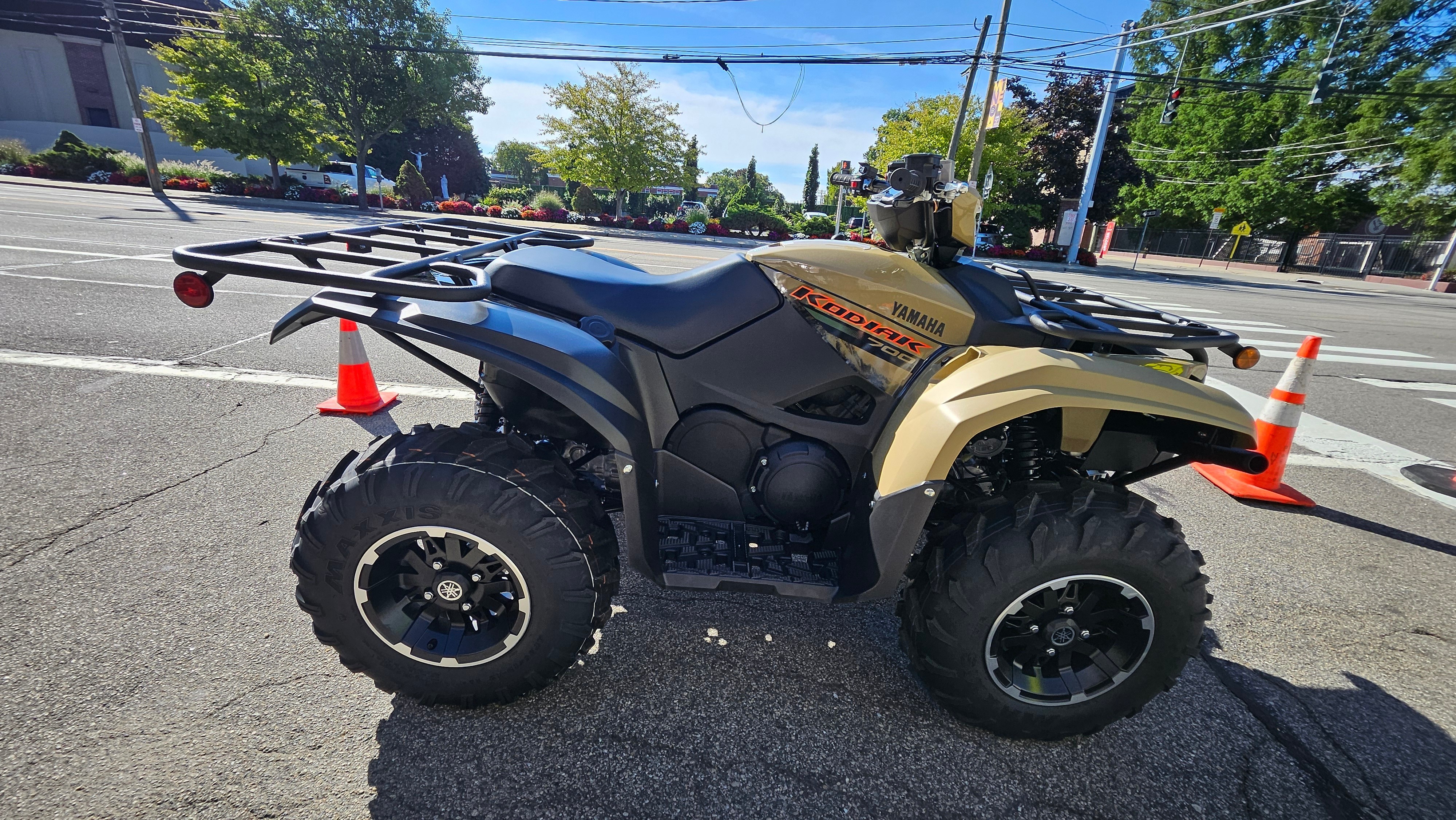 2027 Yamaha Kodiak 700 EPS XT-R in mineola NY