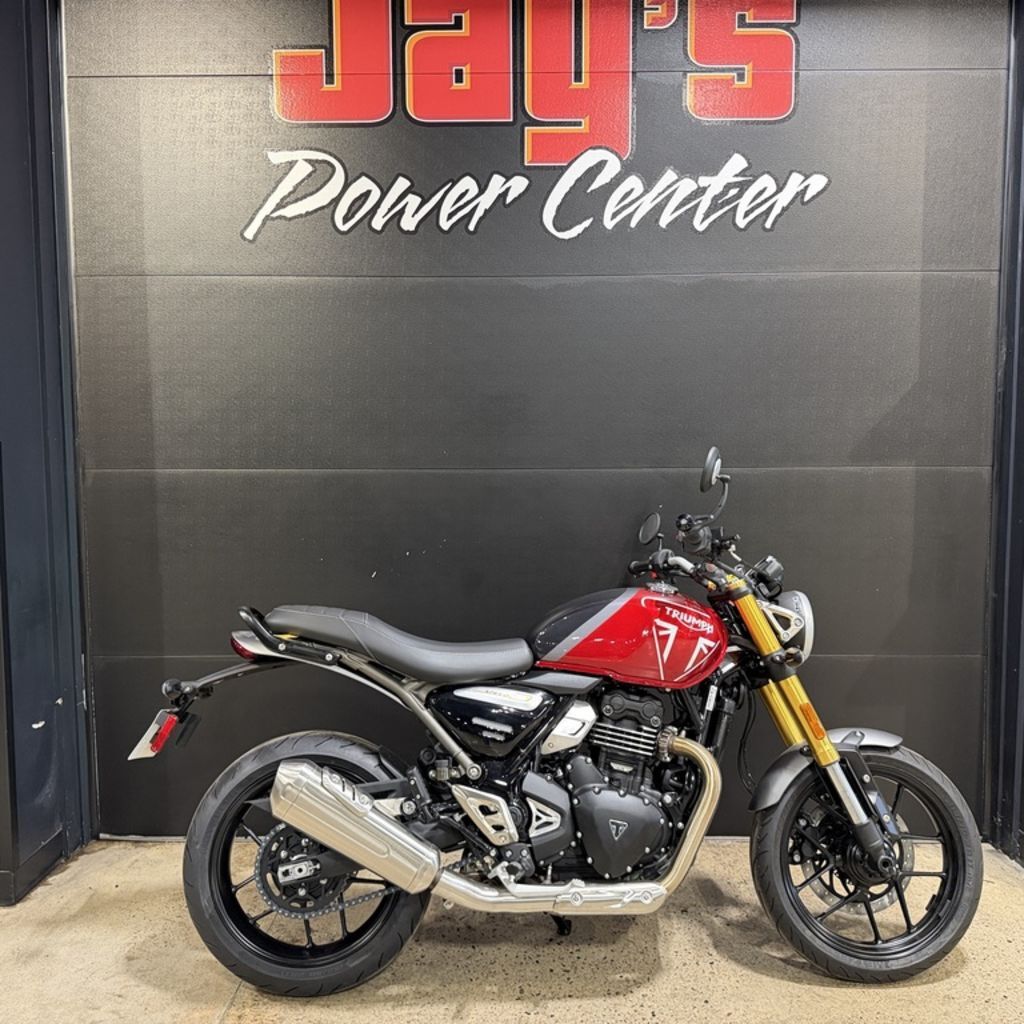 2026 Triumph Speed 400 Lava Red Gloss/Storm Grey BASE in Reedsburg, WI