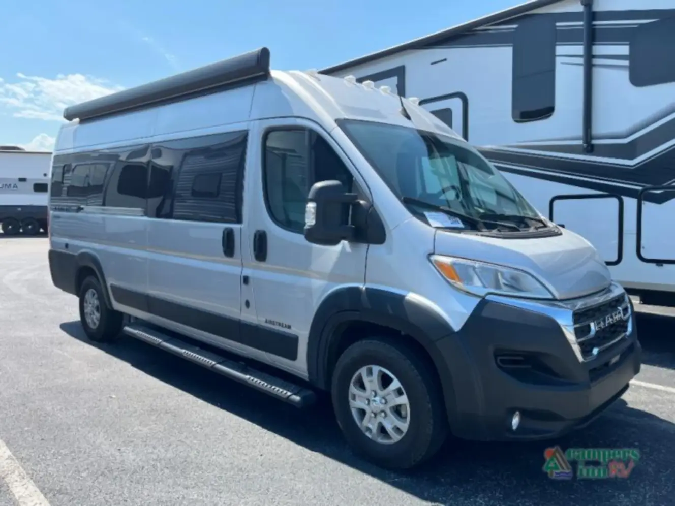2024 Airstream Rangeline 21