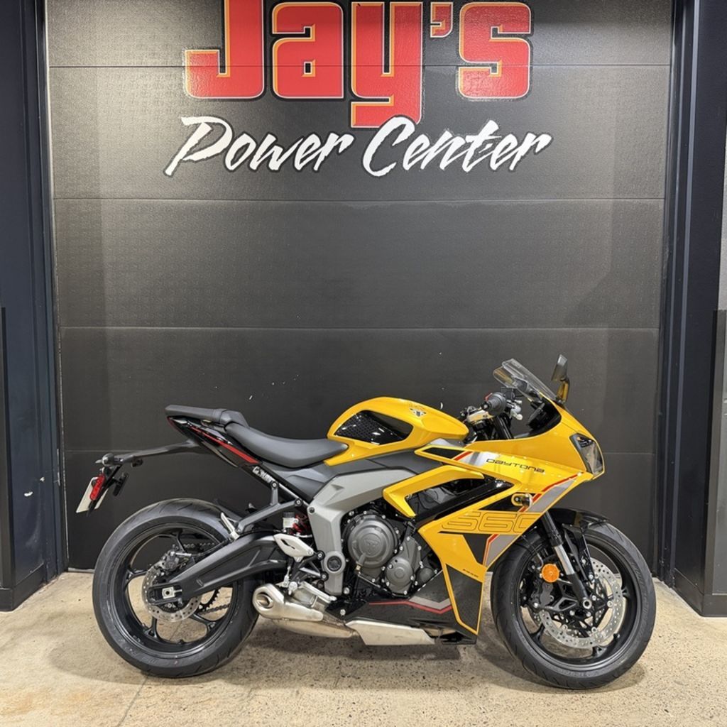 2026 Triumph Daytona 660 Sapphire Black 660 in Reedsburg, WI