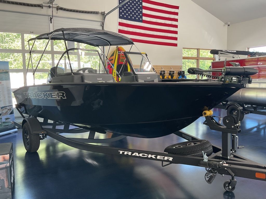 2027 Tracker® Boats PG V175 CB in rockport ME
