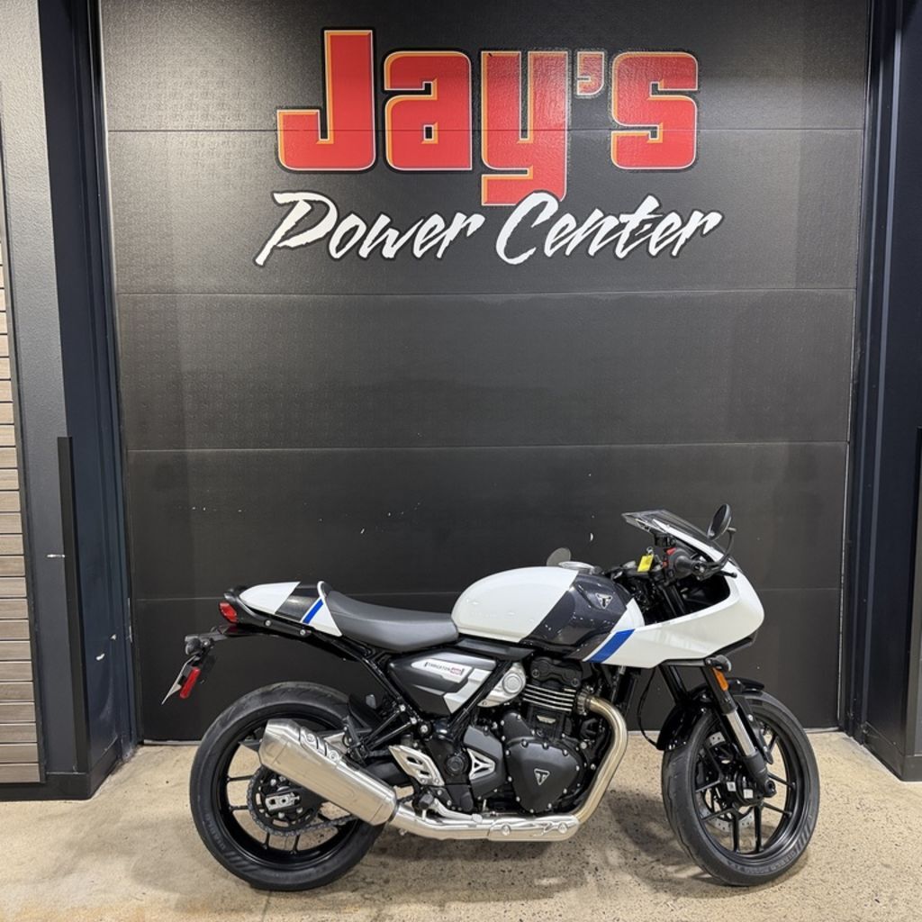 2026 Triumph Thruxton 400 Pearl Metallic White / Storm Grey 400 in Reedsburg, WI