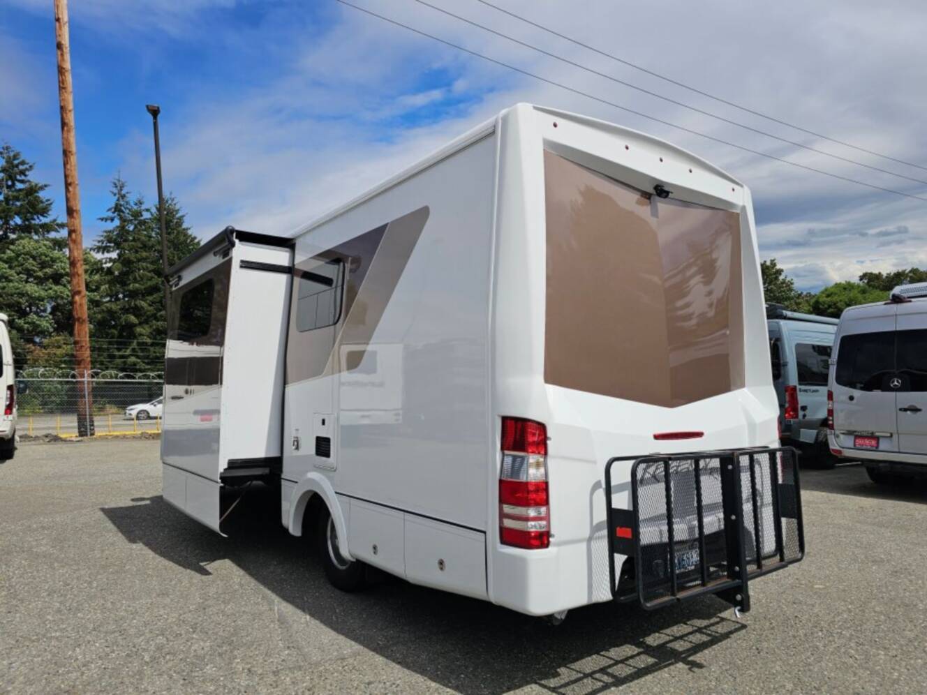 A photo of this 2019 Regency Rv Ultra Brougham 25MB