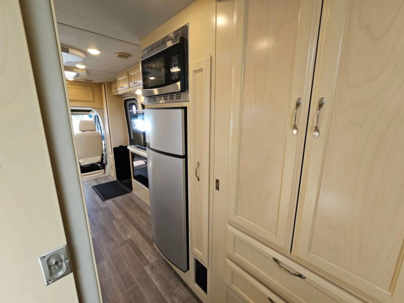 A photo of this 2019 Regency Rv Ultra Brougham 25MB