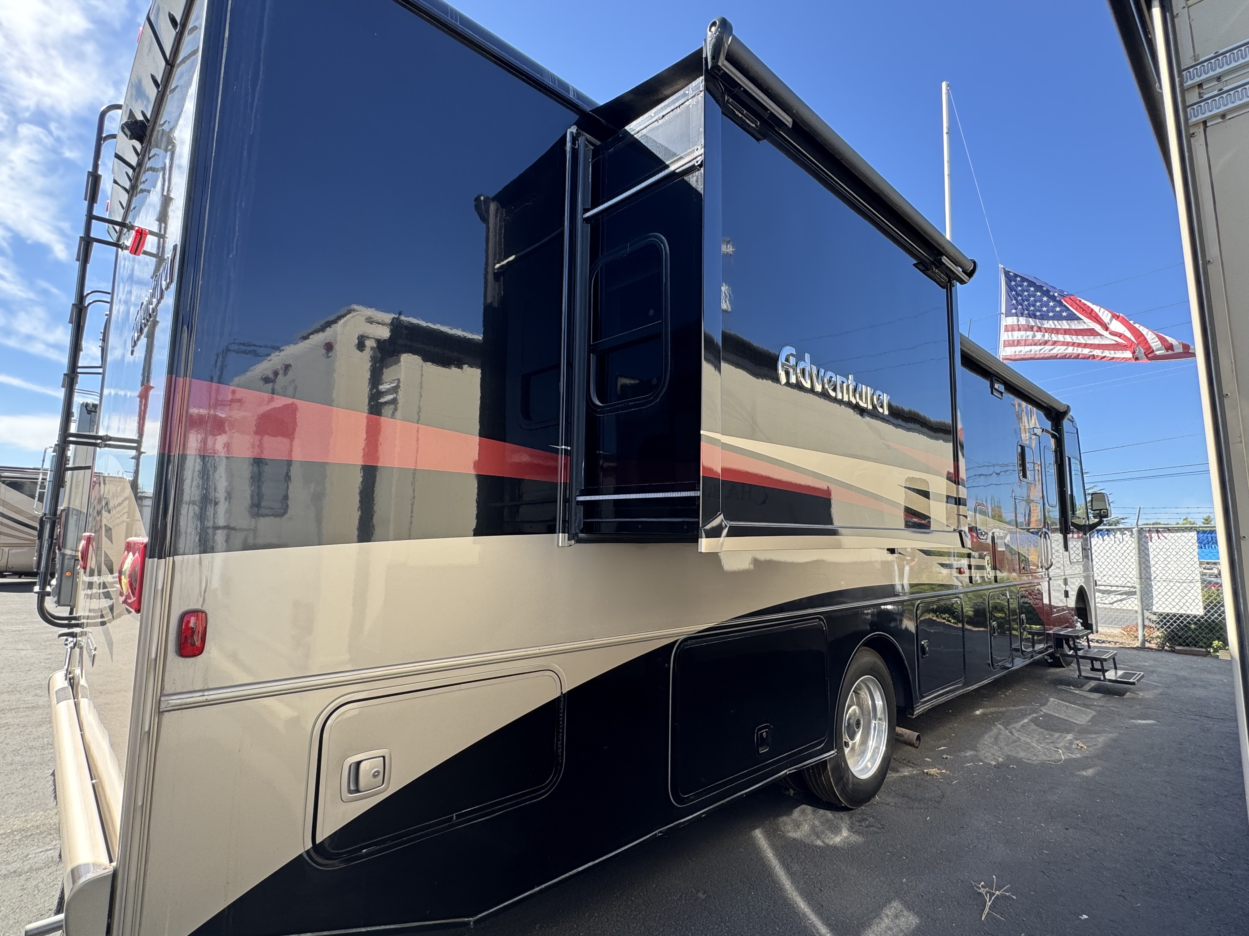 2019 Winnebago Adventurer 35F in grants pass OR