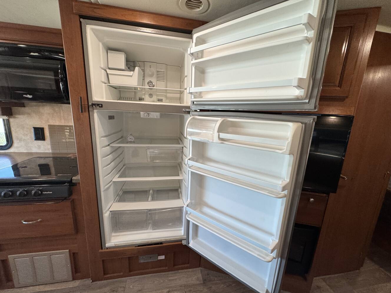 A photo of this 2019 Winnebago Adventurer 35F