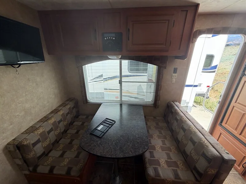 2010 Forest River Salem 25RKS