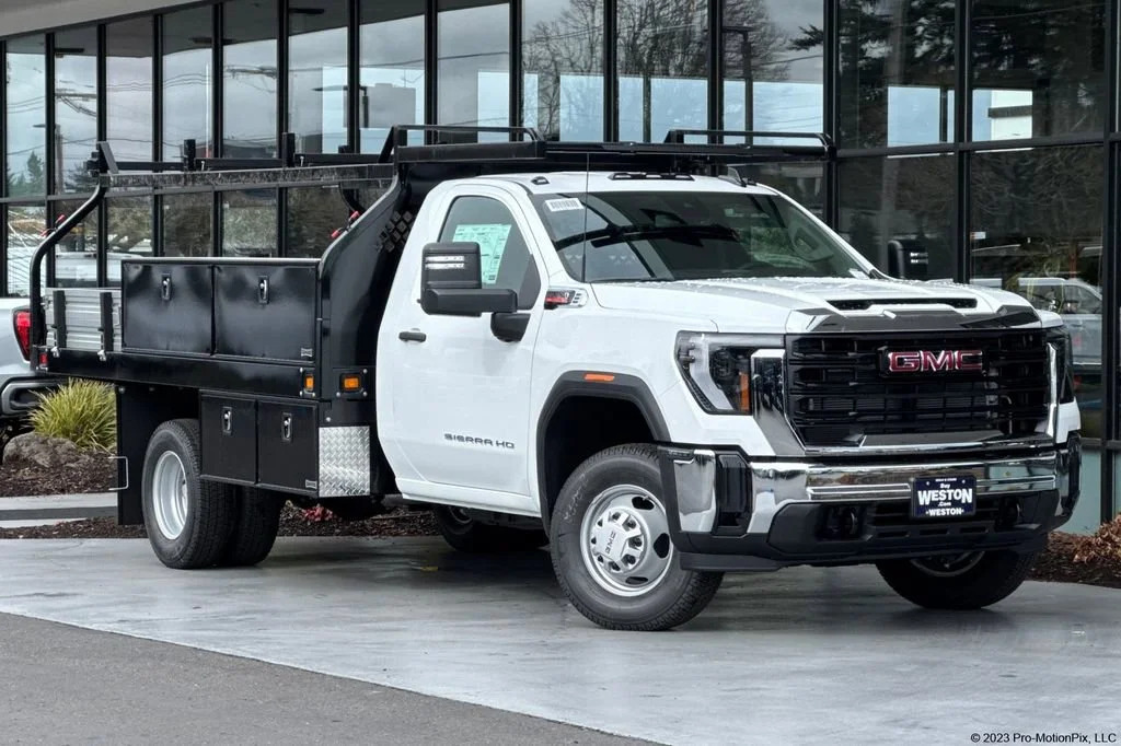 2026 GMC Sierra 3500 HD Chassis Cab in Gresham, OR