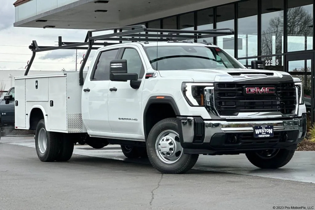 2026 GMC Sierra 3500 HD Chassis Cab in Gresham, OR