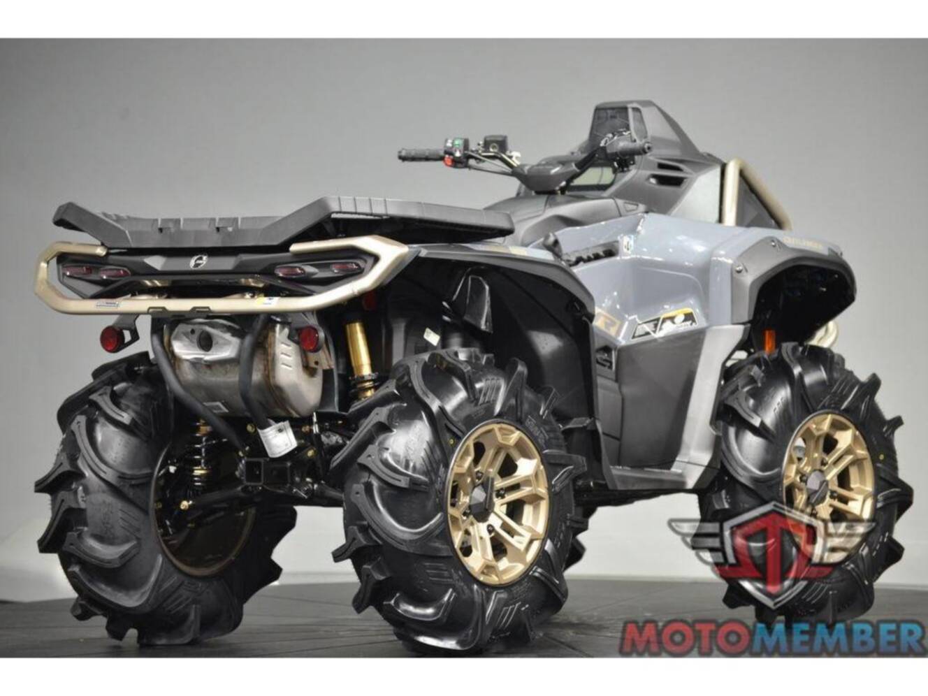 A photo of this 2026 Can-Am Outlander X mr 850 Granite Grey