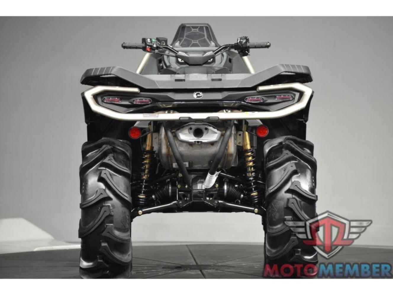 A photo of this 2026 Can-Am Outlander X mr 850 Granite Grey