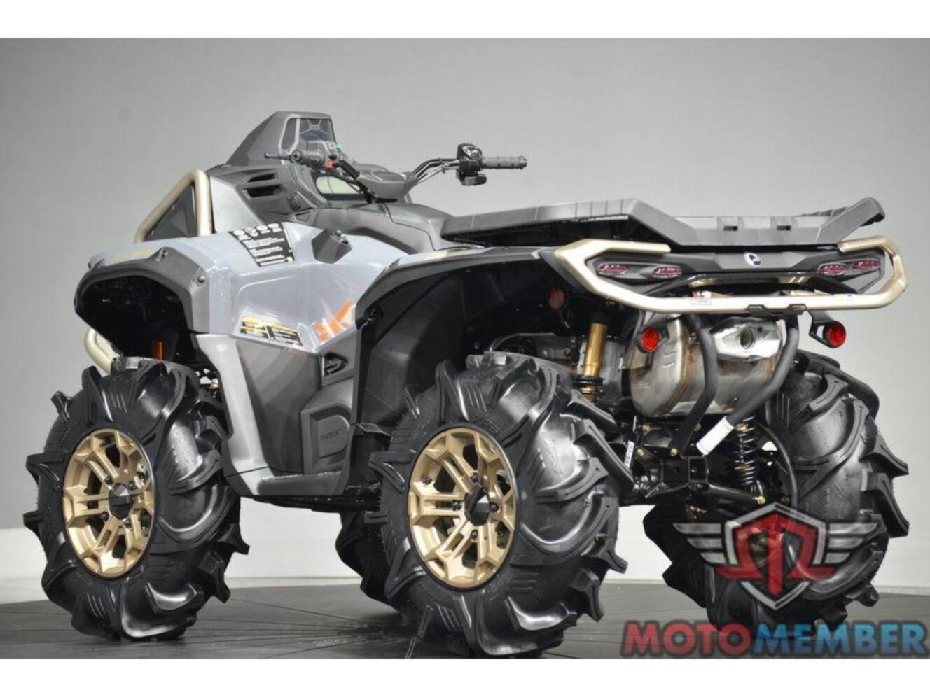 A photo of this 2026 Can-Am Outlander X mr 850 Granite Grey