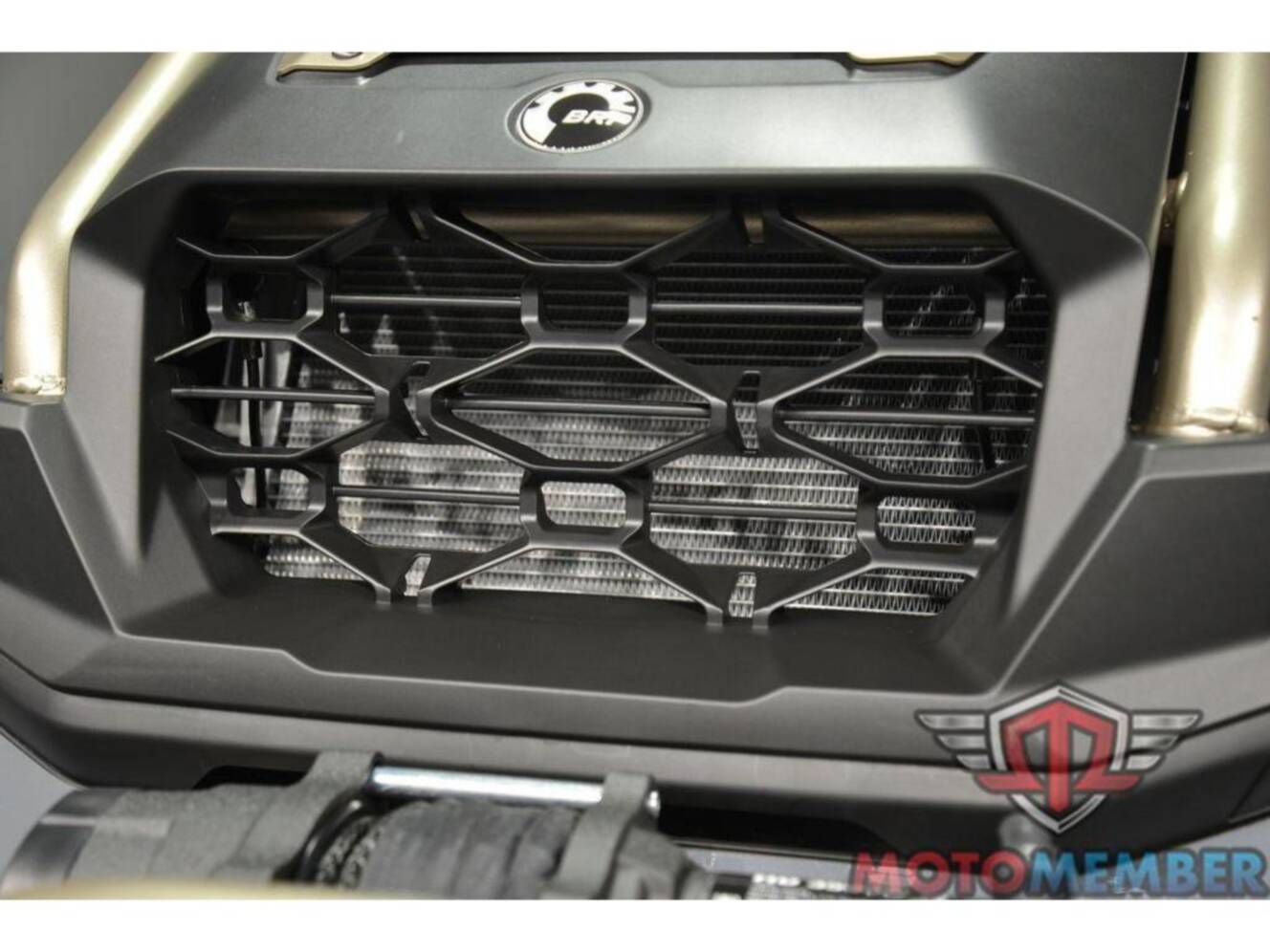 A photo of this 2026 Can-Am Outlander X mr 850 Granite Grey