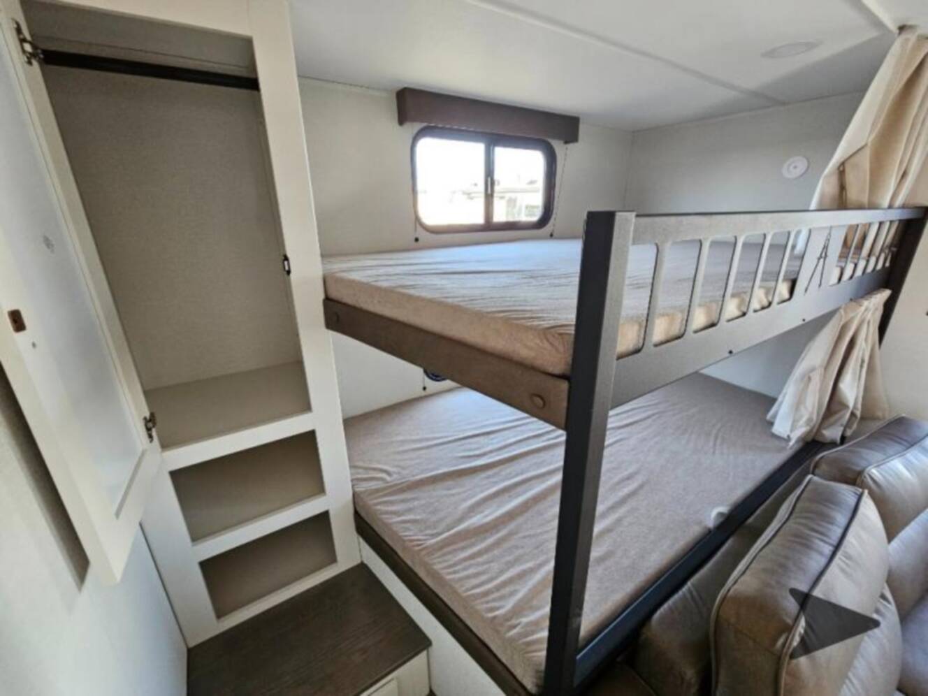 A photo of this 2027 Grand Design Transcend Xplor 265BHT