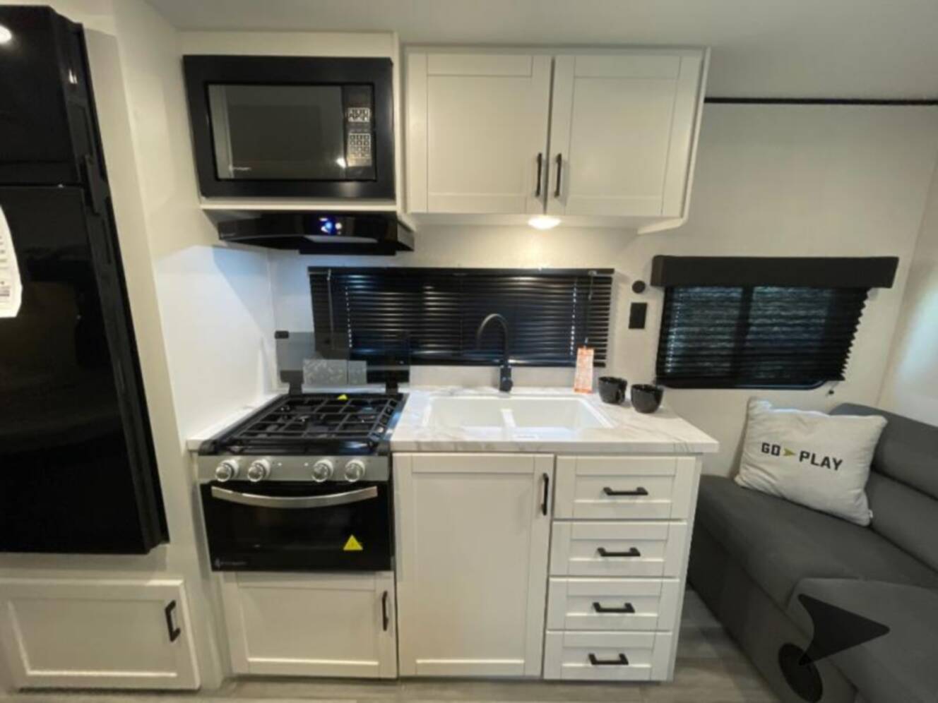 A photo of this 2026 Jayco Jay Flight SLX 260BHW