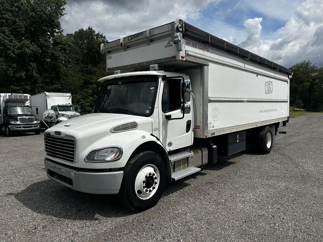 2016 Freightliner M2 106 in Freeport, PA