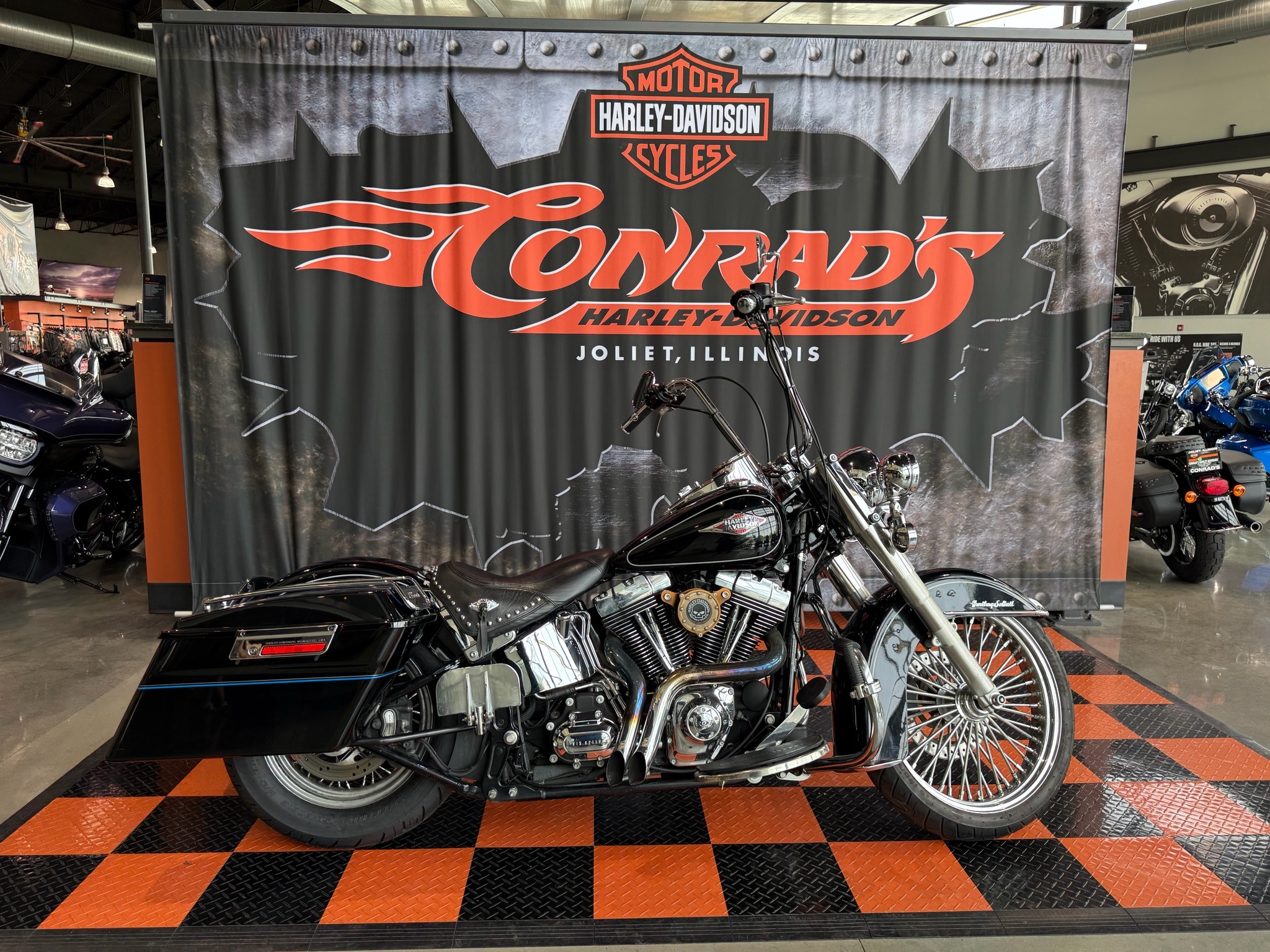 2015 Harley-Davidson Heritage Softail® Classic CLASSIC in Shorewood, IL