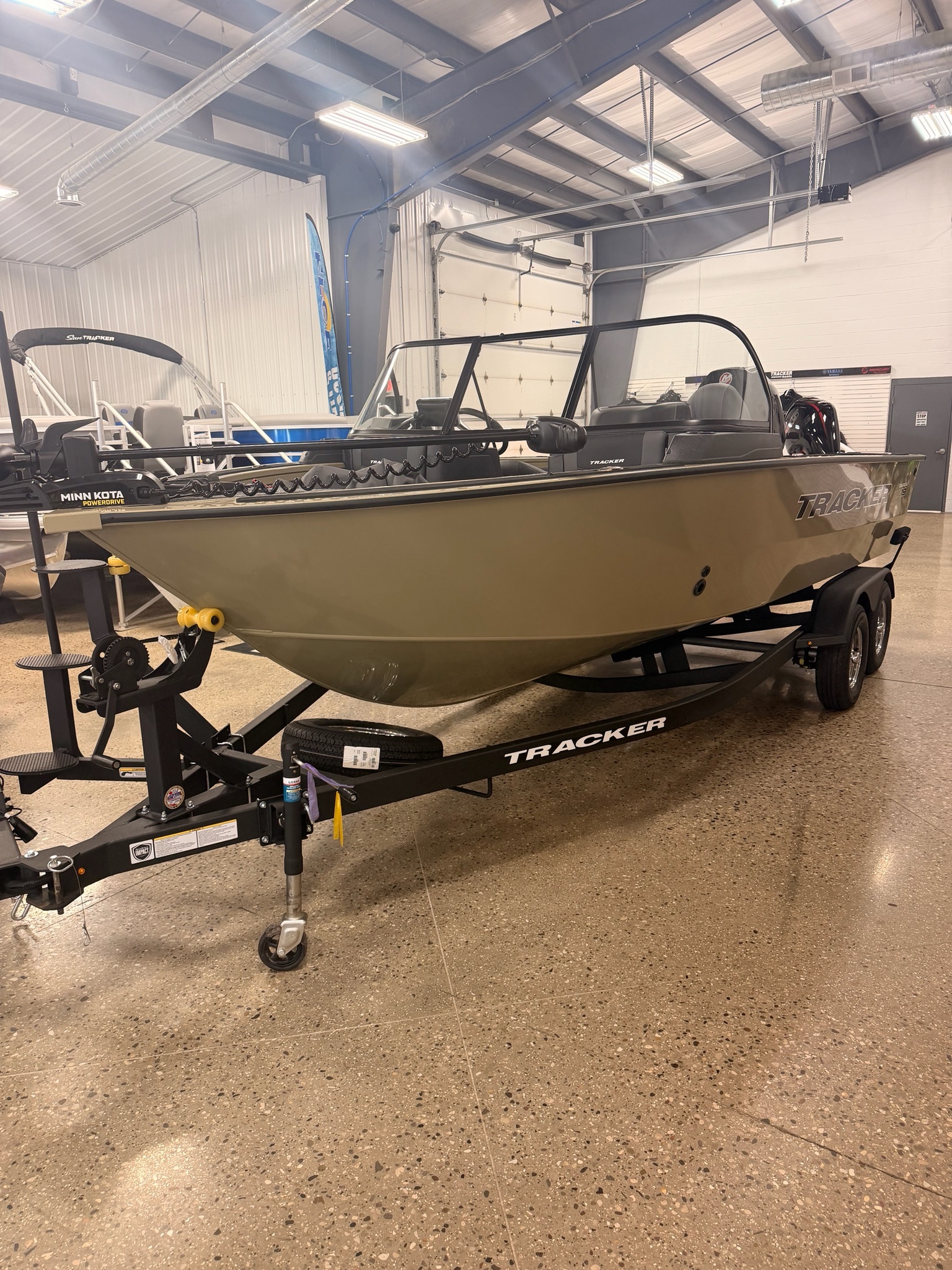 2026 Tracker TARGA V-19 COMBO in gaylord MI