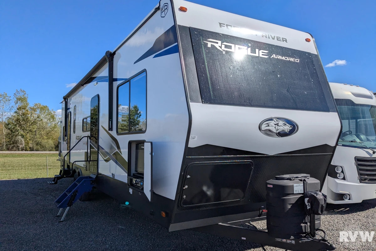2026 Forest River Rogue Armored 32L132 in delaware OH