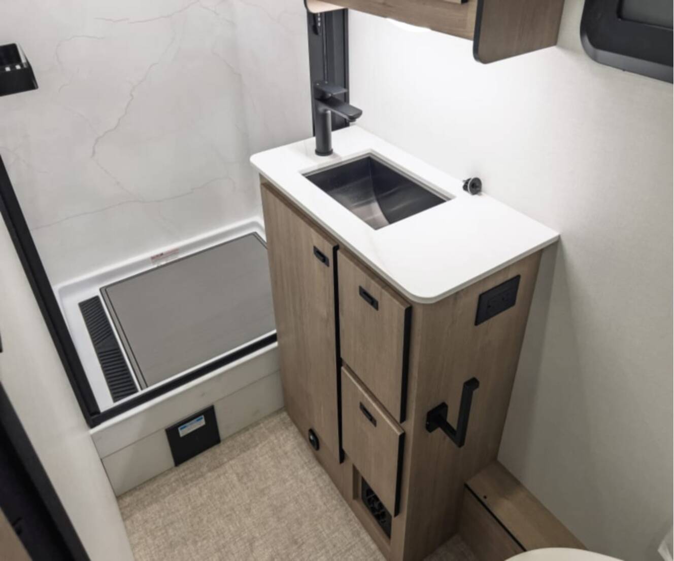 A photo of this 2027 Grand Design LINEAGE SERIES F 31ZW-FBP
