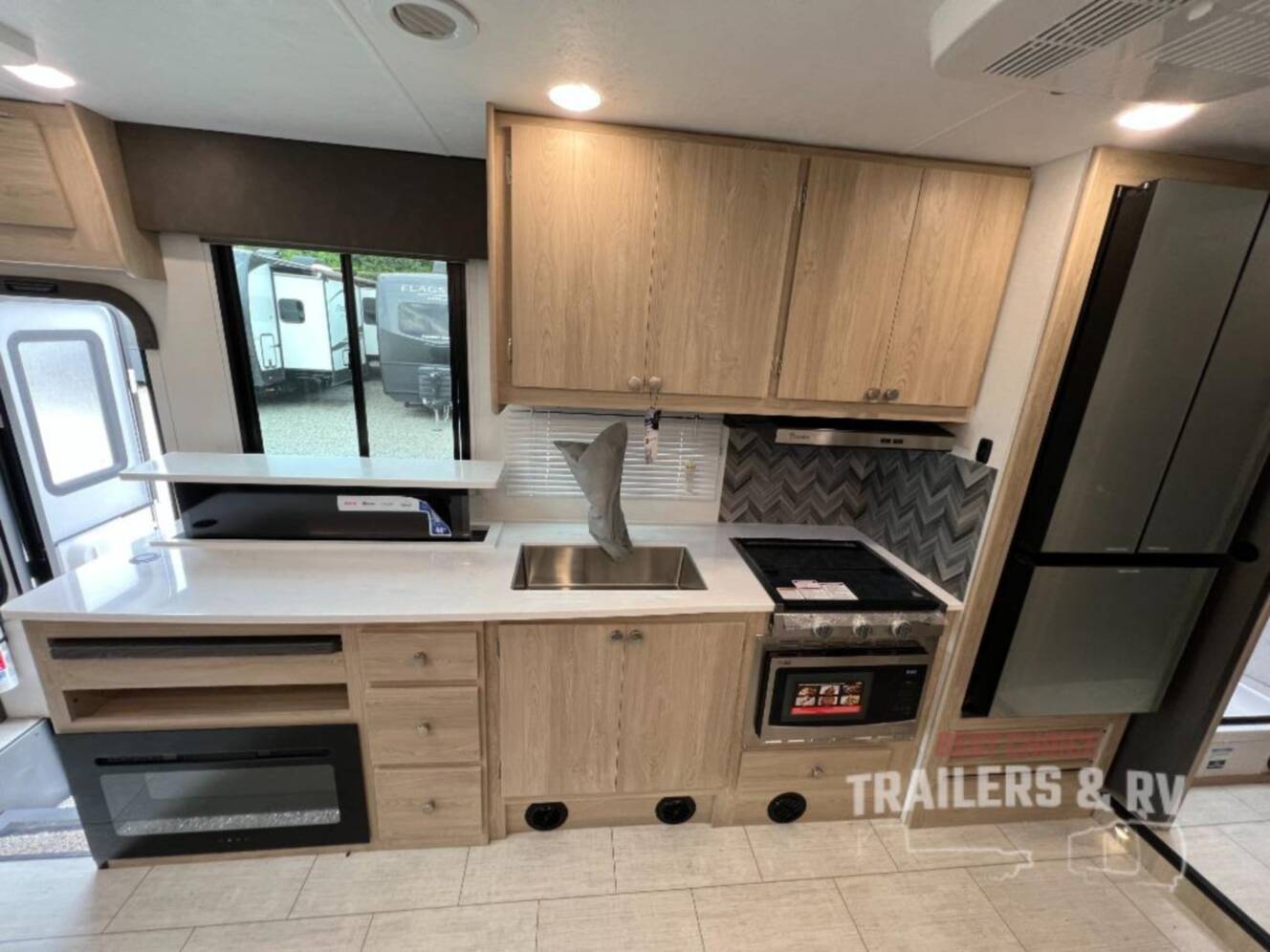 A photo of this 2026 Coachmen Rv Leprechaun 319MB Ford 450