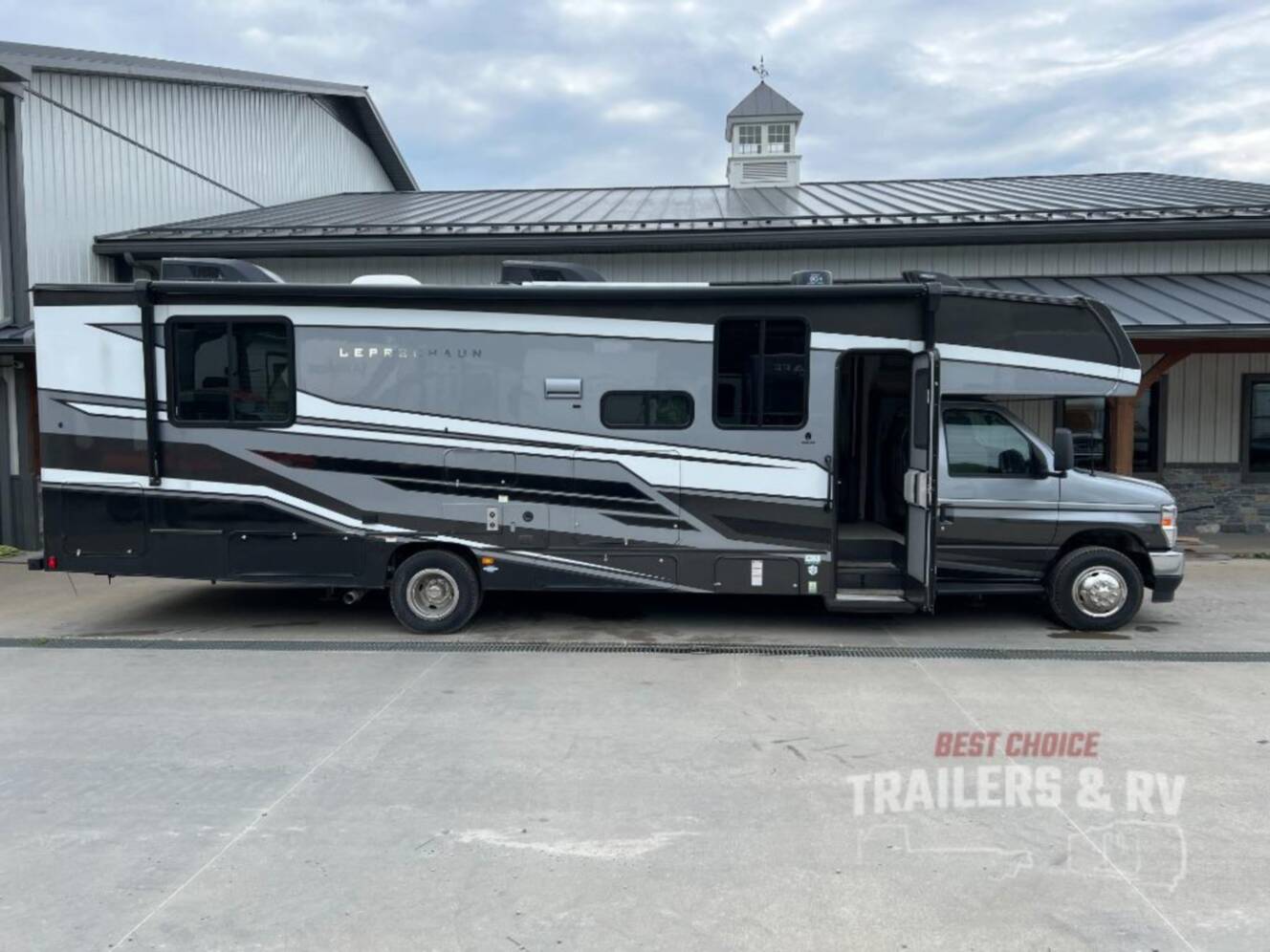A photo of this 2026 Coachmen Rv Leprechaun 319MB Ford 450