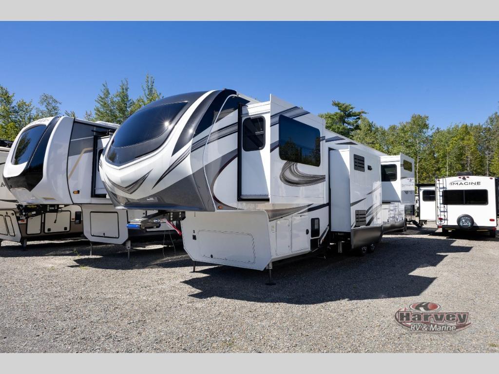 2022 Grand Design Solitude 380FL RV