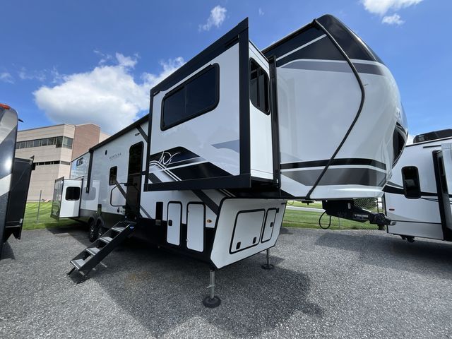 2025 Keystone Rv Montana High Country 377FL in wind gap PA